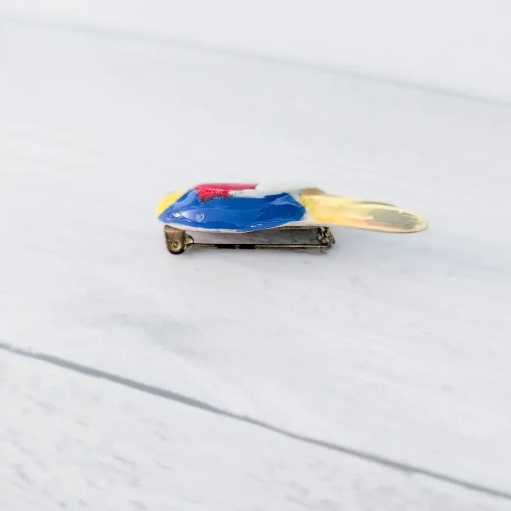 Vintage Brooch / Vintage Pin Ceramic Bird / Parrot Brooch